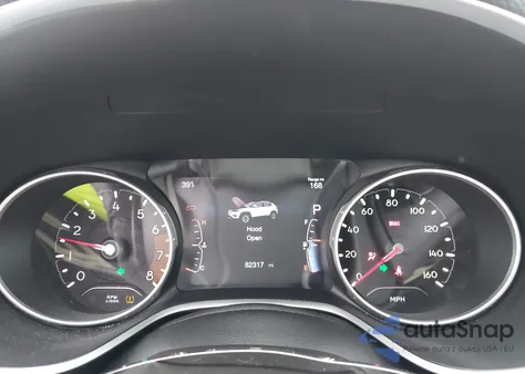 2018 Jeep Compass Altitude Fwd z USA, uszkodzony, nr VIN 3C4NJCBB5JT318333